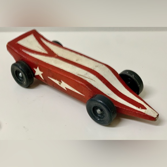 1981 Vintage Hand Crafted Homemade Pinewood Derby Race Car - Picture 6 of 7